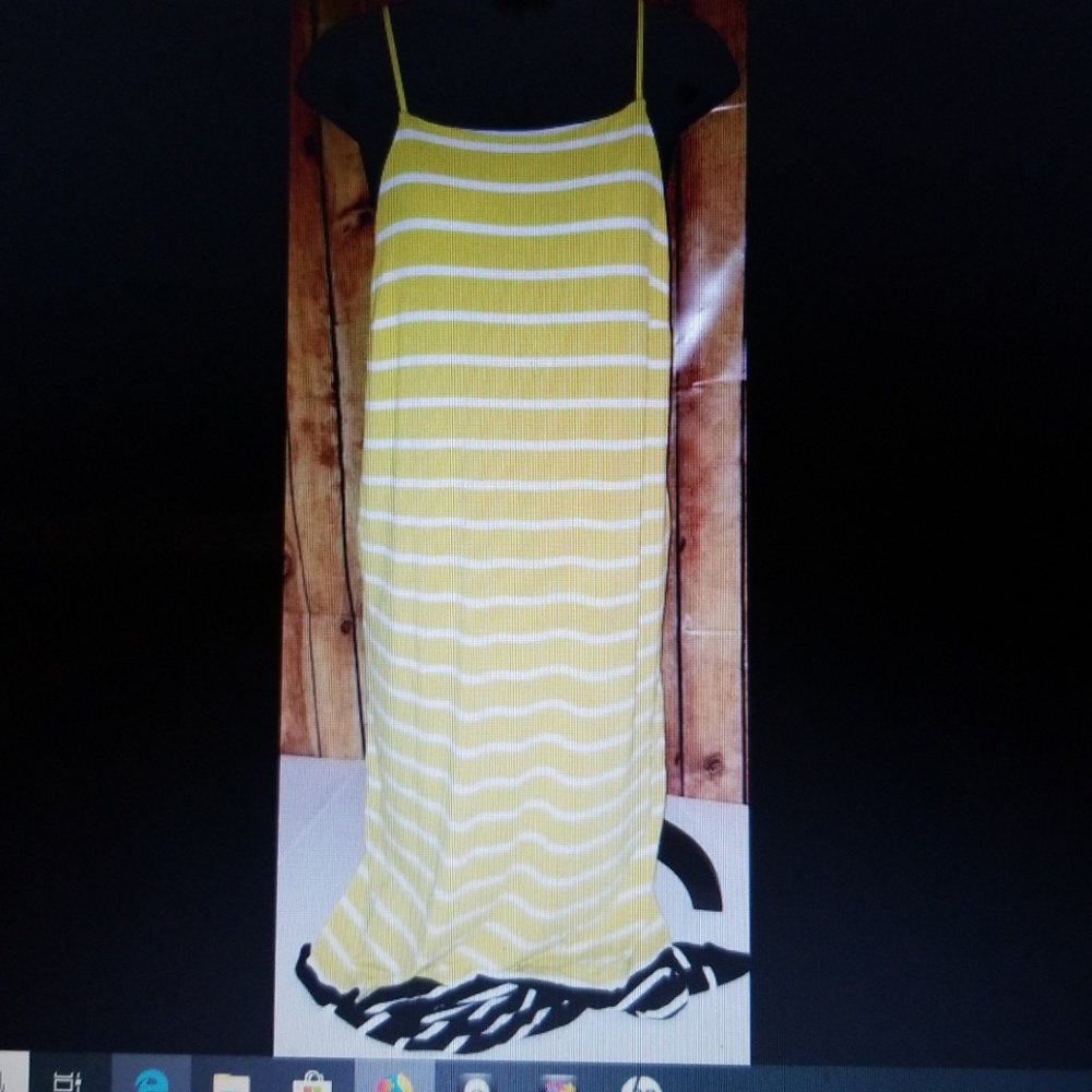 Vince Camuto stripe maxi dress Large NEW